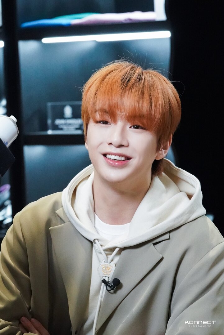 강다니엘02-scaled.jpg
