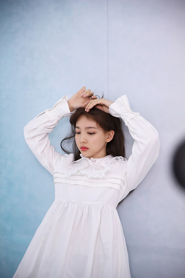 40601