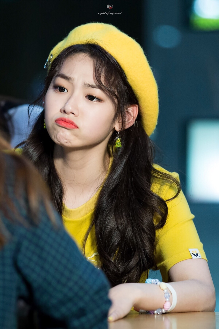 47228