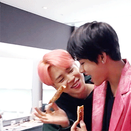 15b13ef908e6d7a801cdf931bc9544542f958429r1-268-268_00.gif