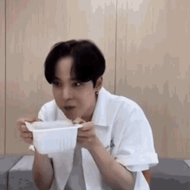 1667272058952.gif