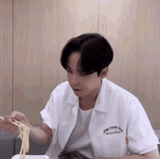 1670441990580.gif
