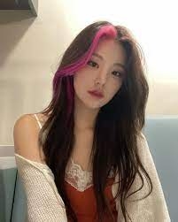 yeji pics on Twitter | Pink hair, Itzy, Hairstyle