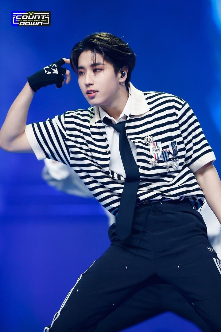 220407-HAN-STRAY-KIDS-MANIAC-at-M-COUNTDOWN-documents-6.jpeg