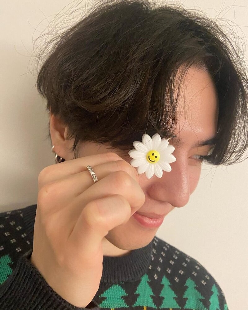 221117-GOT7-Yugyeom-Instagram-Update-documents-1.jpeg