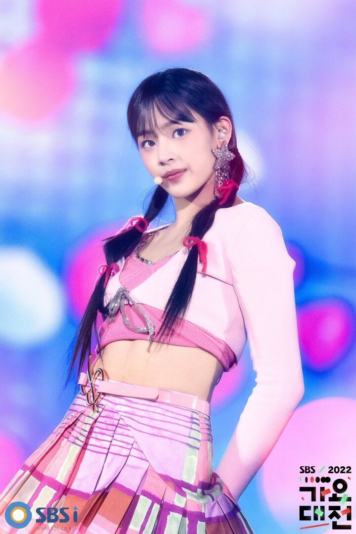 221224-NewJeans-Minji-2022-SBS-Gayo-Daejeon-Behind-Photos-documents-3.jpeg