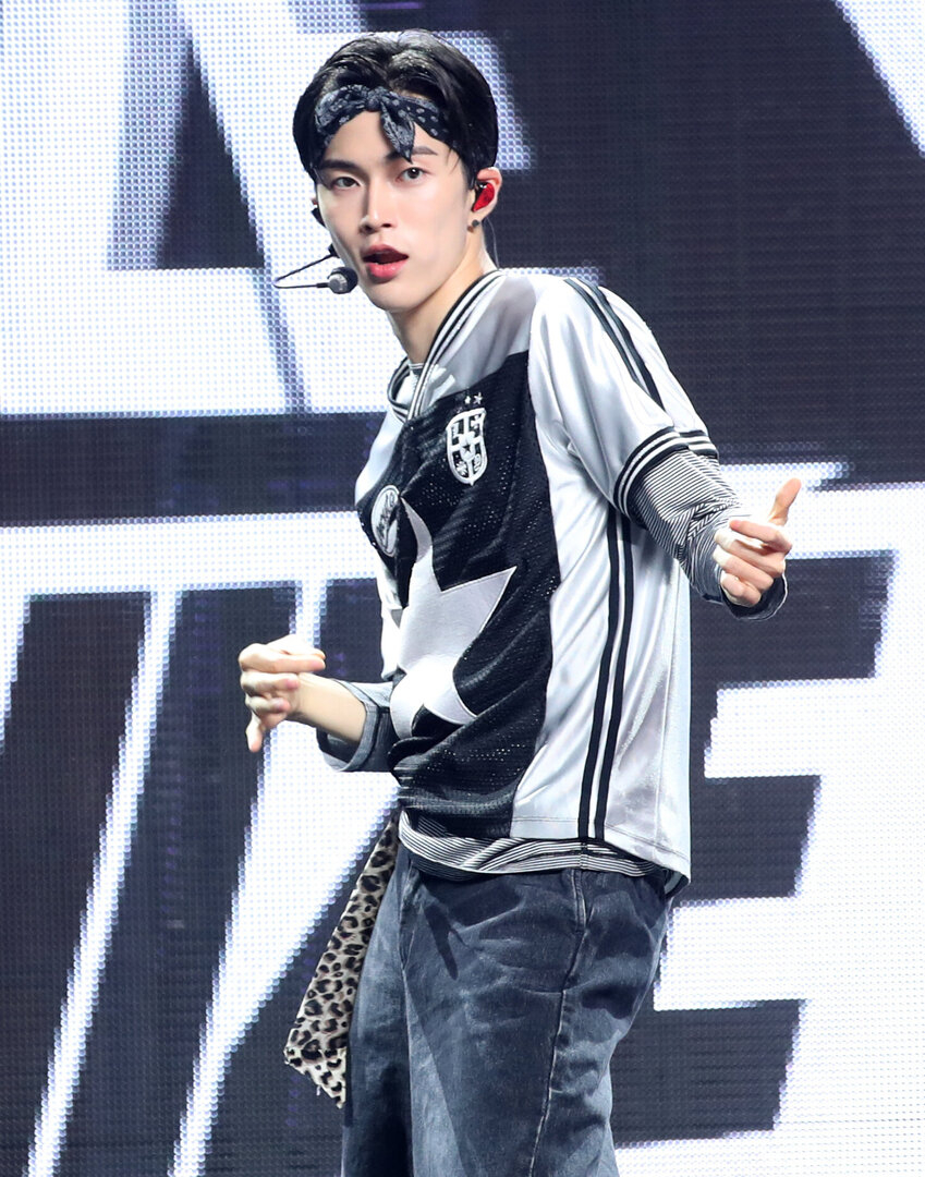 230904-RIIZE-Seunghan-RIIZING-DAY-RIIZE-Premiere-Debut-Showcase-documents-1(1).jpeg