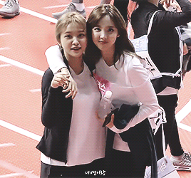 237739DA-CA86-4BEB-8A50-D26652E48FF4.gif