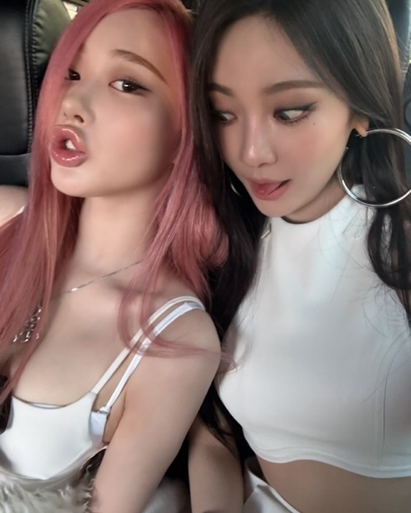 250425-NINGNING-Instagram-Update-with-GISELLE-documents-1.jpeg