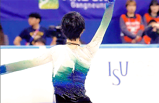 29E9ECA9-3239-4EBA-AE6C-A7EA06ECA56E.gif
