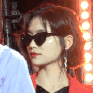 47333279-8688-4232-B05F-548F8E1FD64B.gif