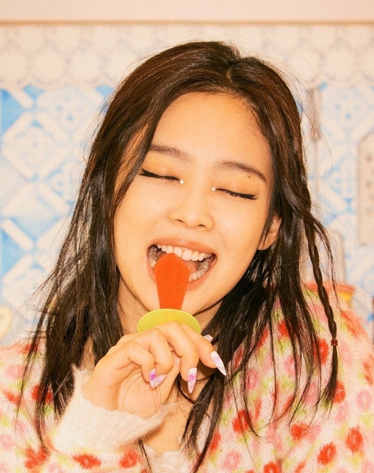 5-BLACKPINK-Jennie-Gentle-Monster-Marie-Claire-Magazine-April-2020-Issue.jpeg