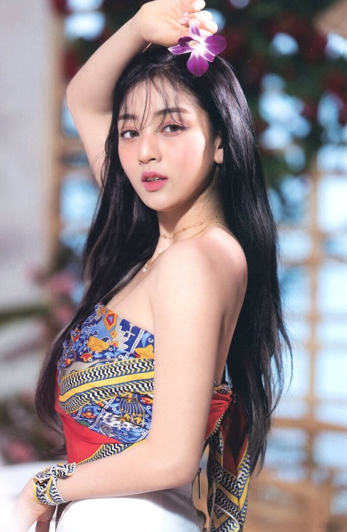 5 - Jihyo 06.jpeg