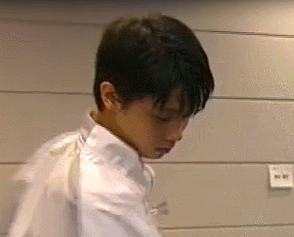 5BC79D00-58EE-4D38-8BC2-8EBA9752D2EC.gif