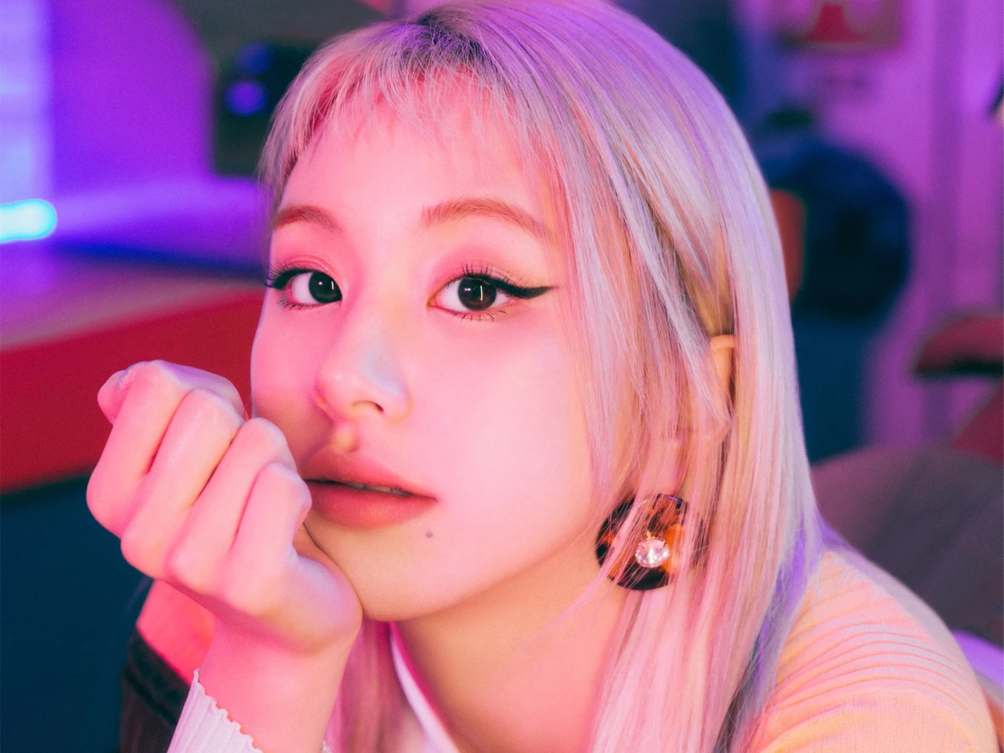 8 - Chaeyoung 04.jpeg