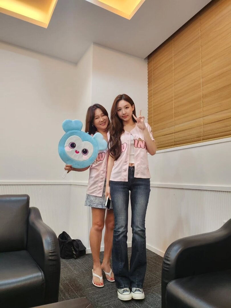 8125.jpg