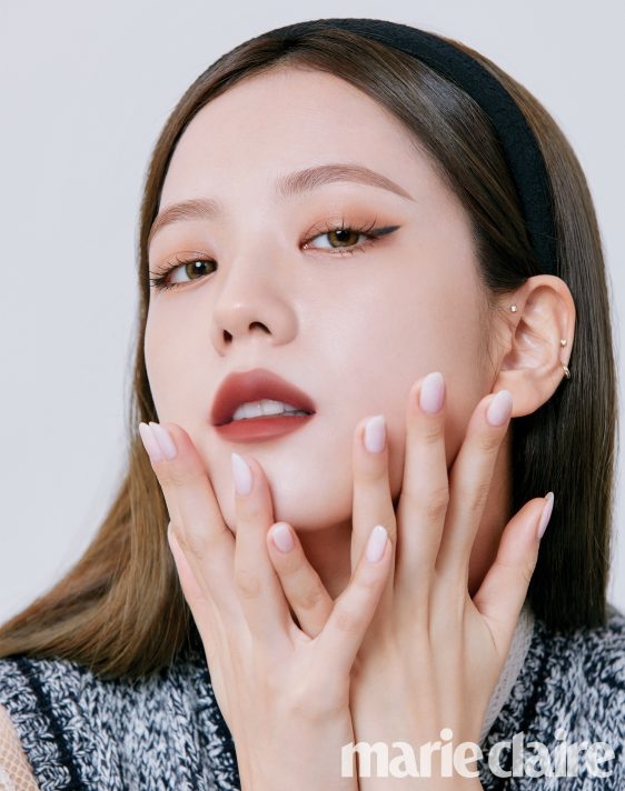9-BLACKPINK-Jisoo-Dior-Marie-Claire-Magazine-September-2020-Issue.jpg
