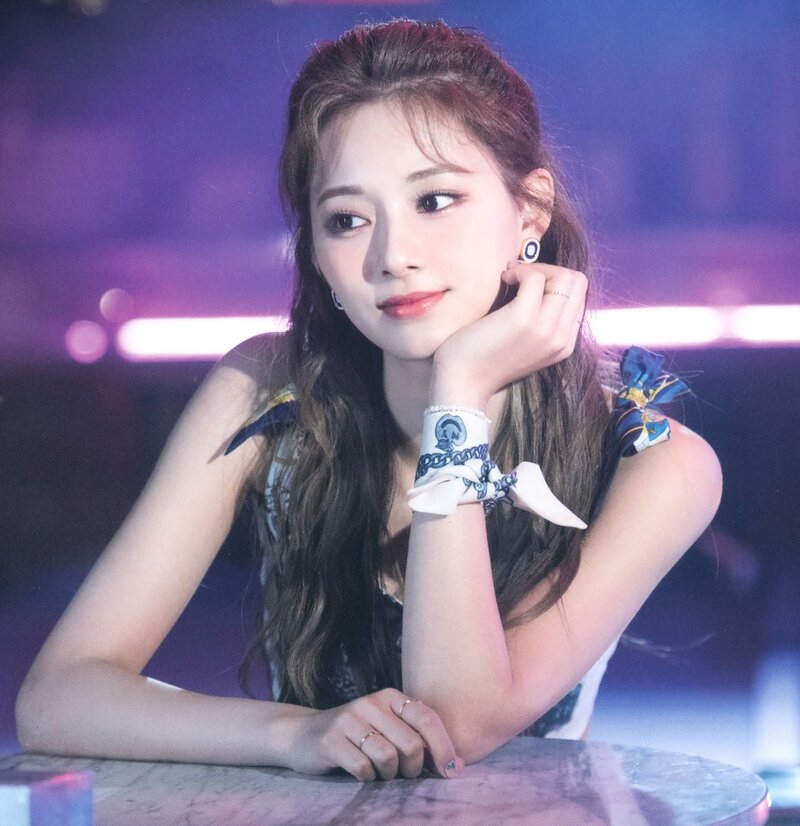 9 - Tzuyu 09.jpeg