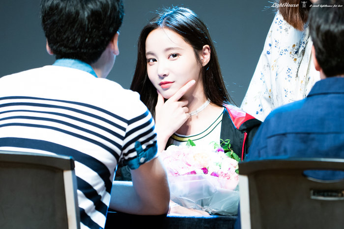 9920403D5B44AFE708.jpg