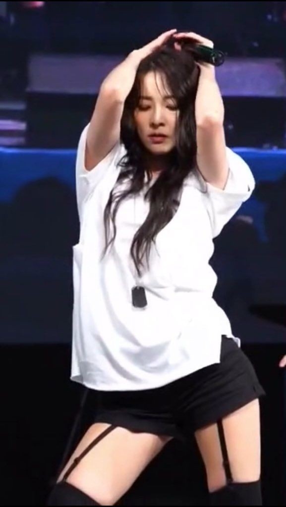 9ff1c6be949be42b8963459d2d4db142.jpg