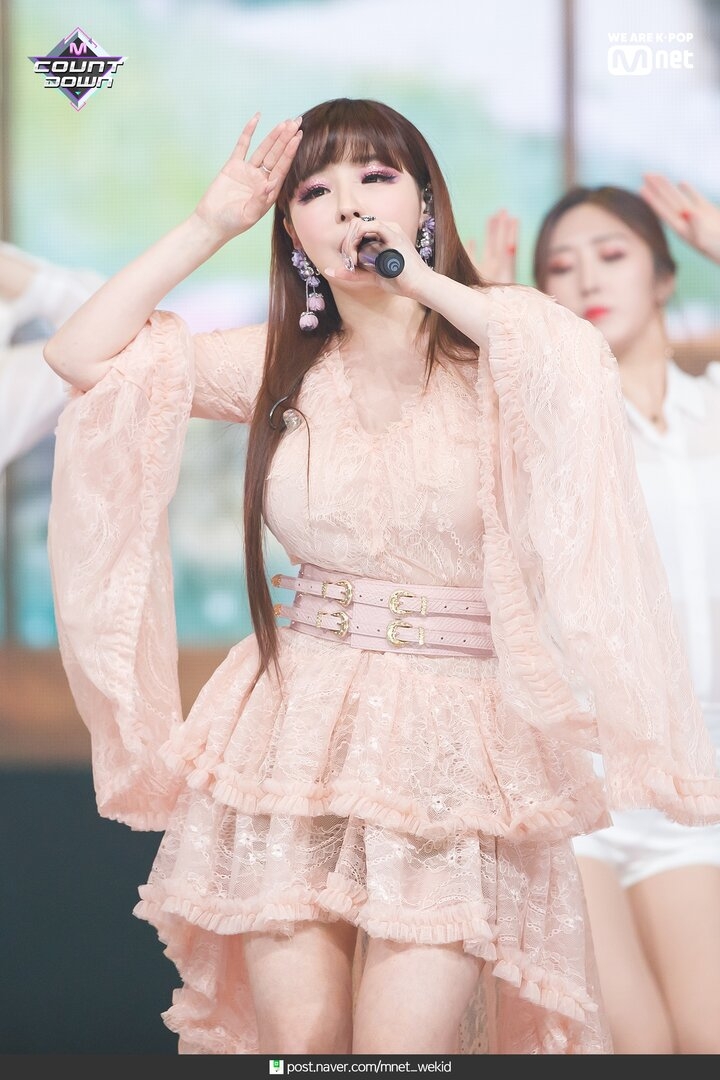 박봄_(7).jpg
