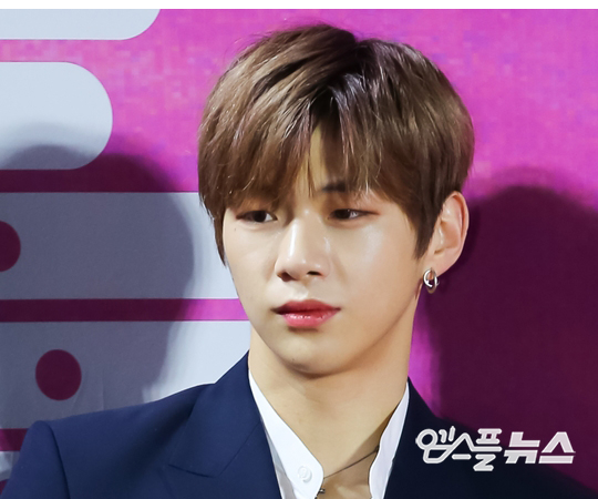 강다니엘_KANG DANIEL.jpg