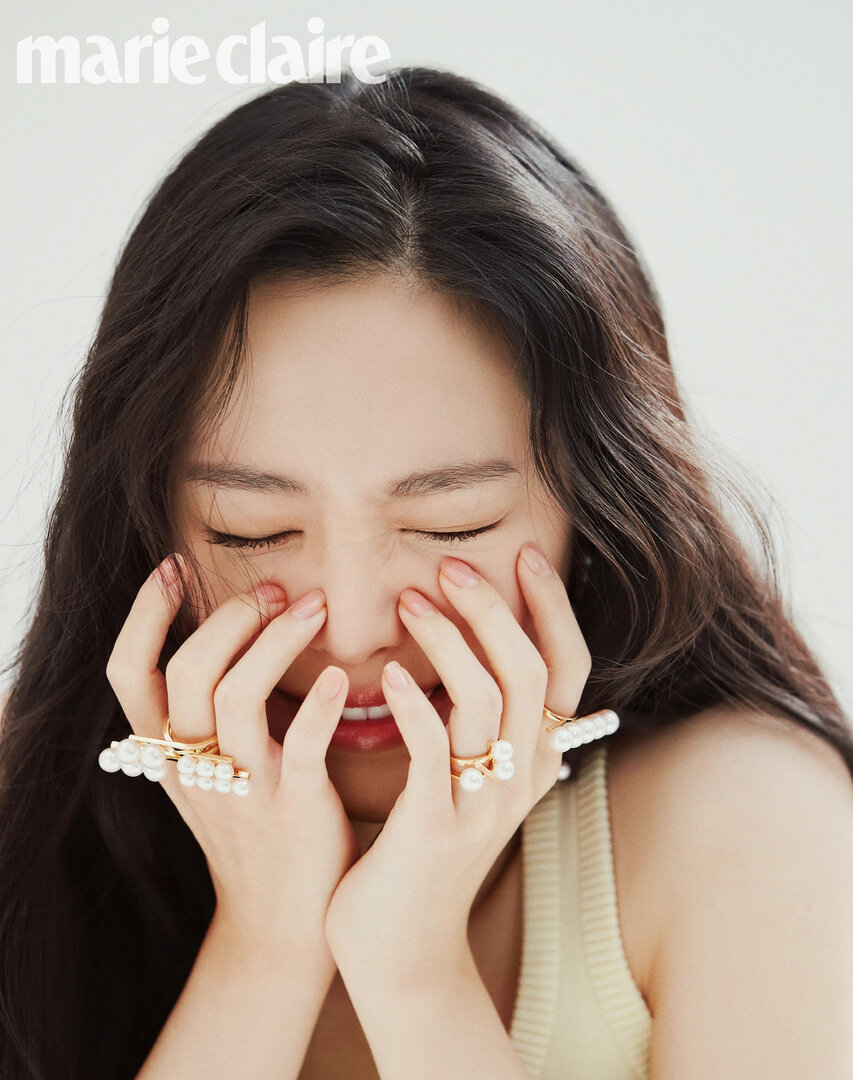 Apink - Naeun (Marie Claire, May 2021) 02.jpeg