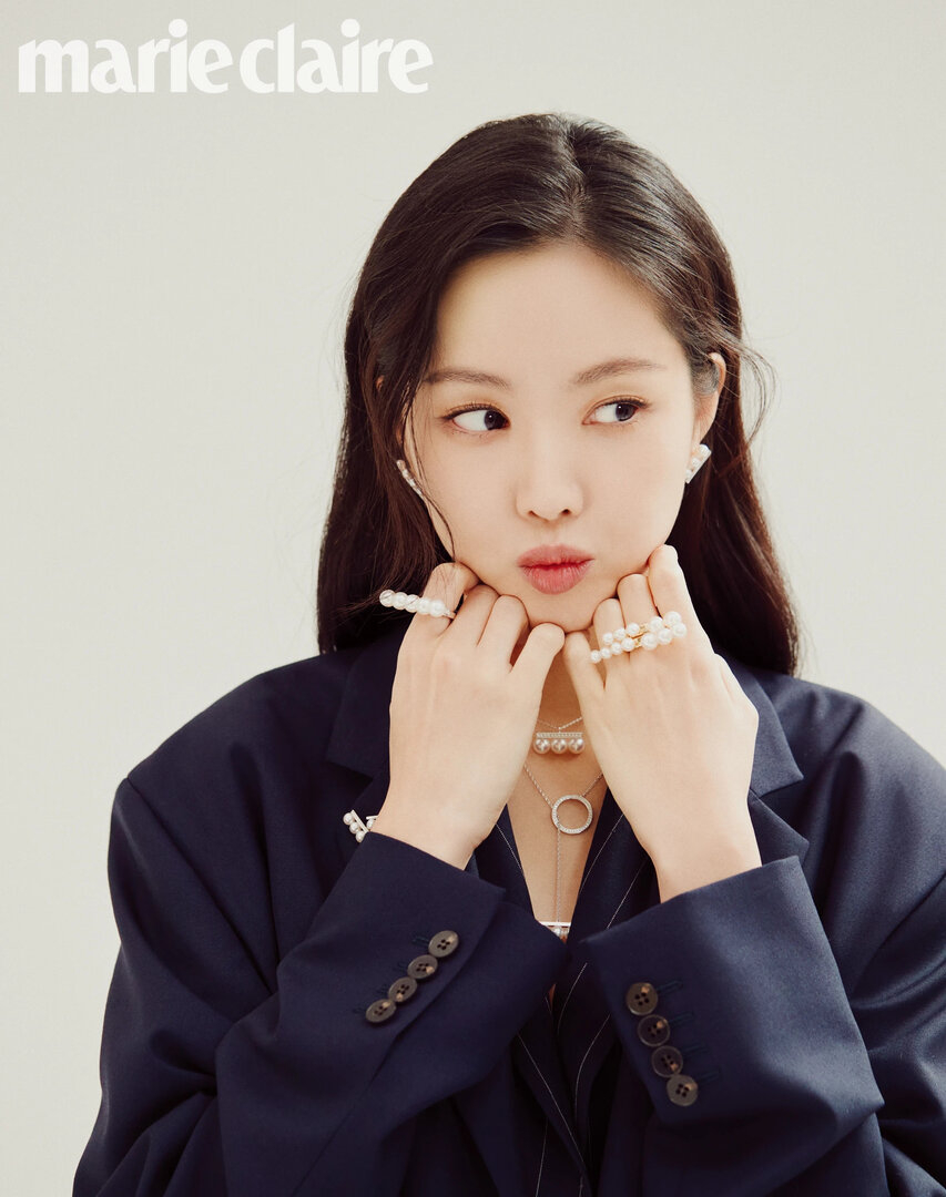 Apink - Naeun (Marie Claire, May 2021) 03.jpeg