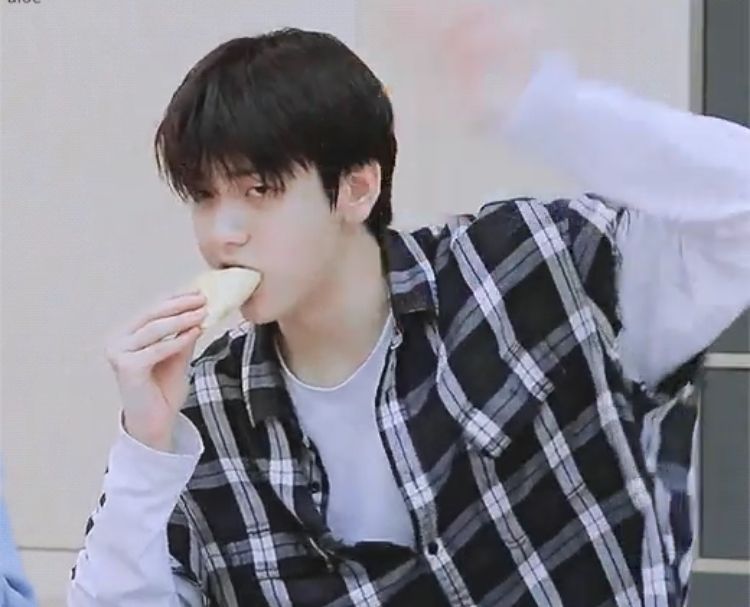16122