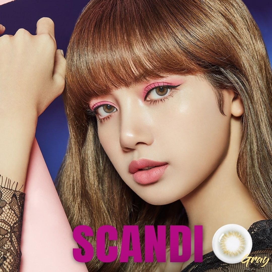 Blackpink - Lisa (Olens CF) 02.jpg