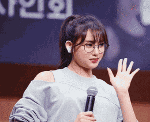 C25B30F3-35B2-4D5E-A7A5-793BB69562A6.gif