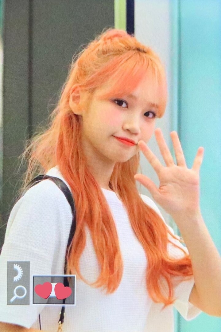 chaewon_orange_hair.jpg