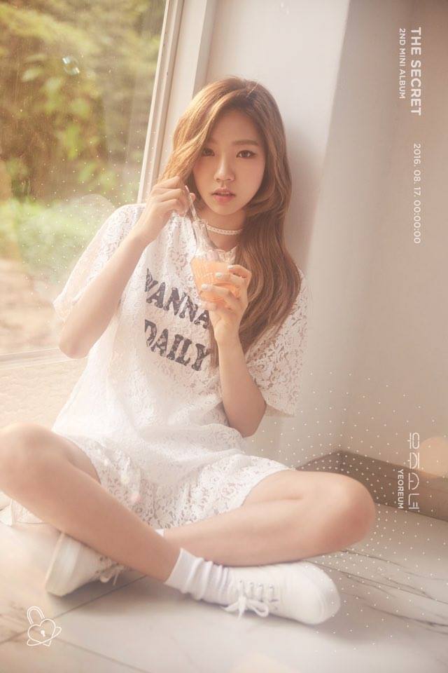cosmic-girls-11.jpg