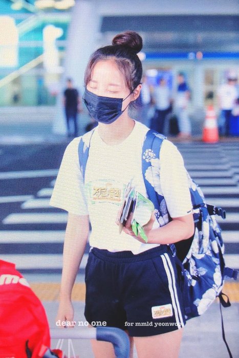 DlKKpEjW4AIt1p0.jpg