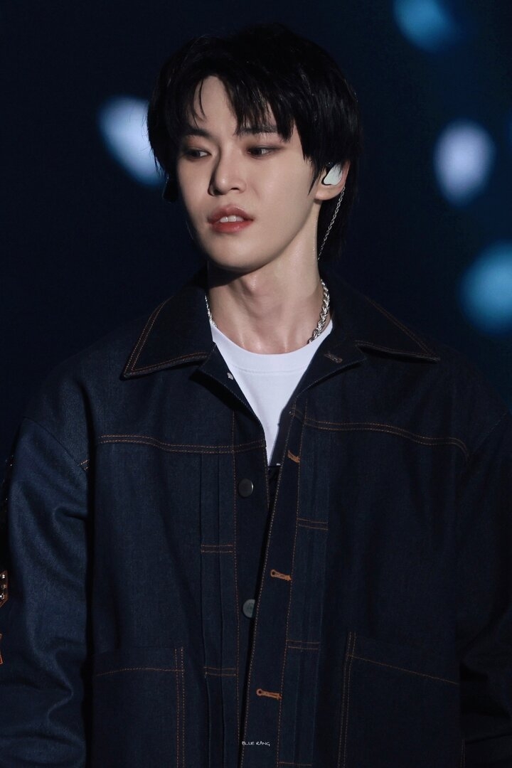 Doyoung_Ew.jpeg