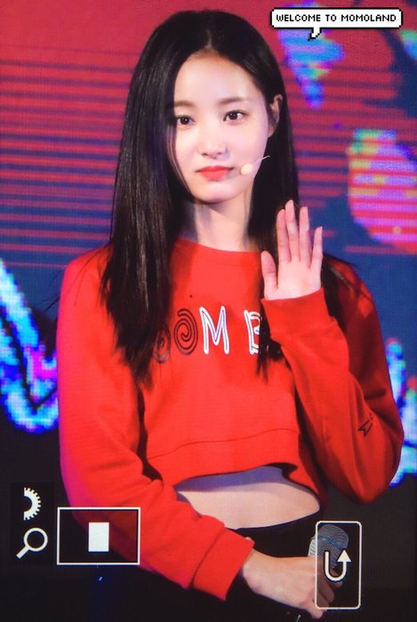 DqBmB5IU4AEw_dD.jpg