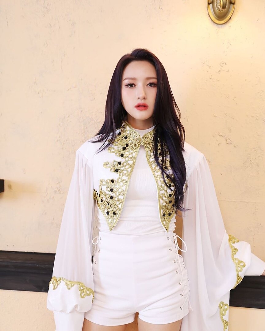 Dreamcatcher - Siyeon (Teaser) 03.jpg