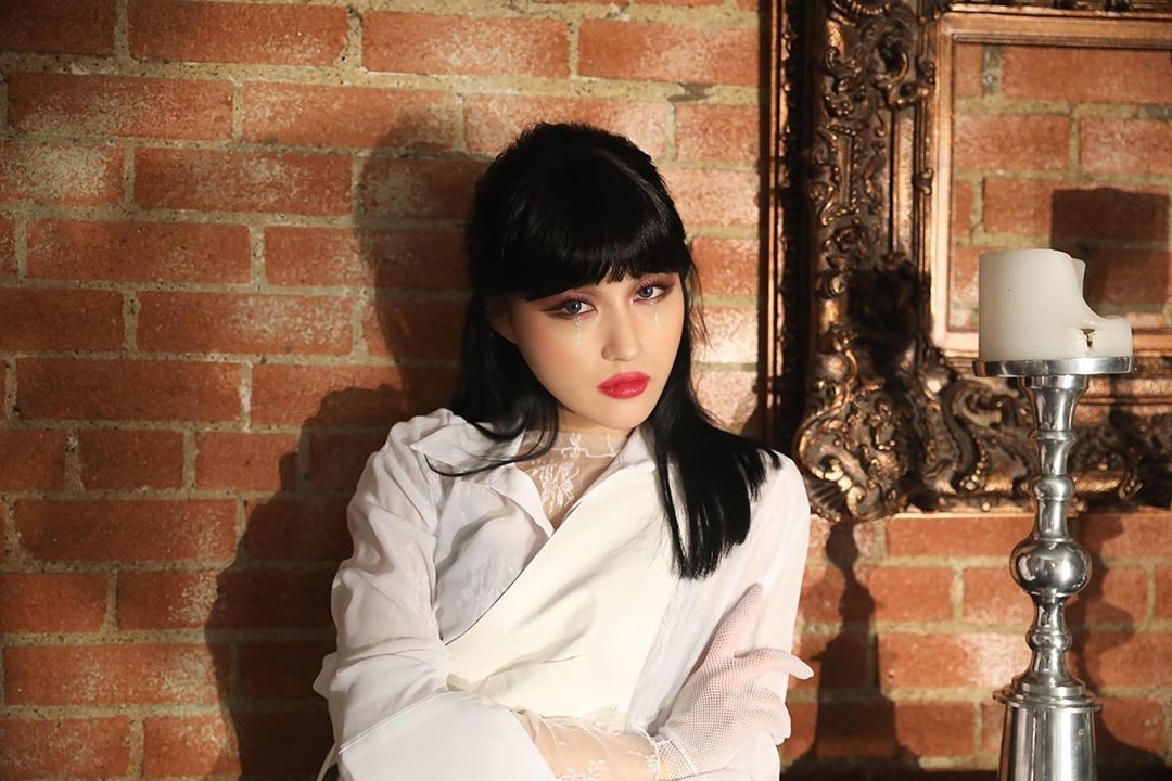 Dreamcatcher - Siyeon (Teaser) 07.jpg