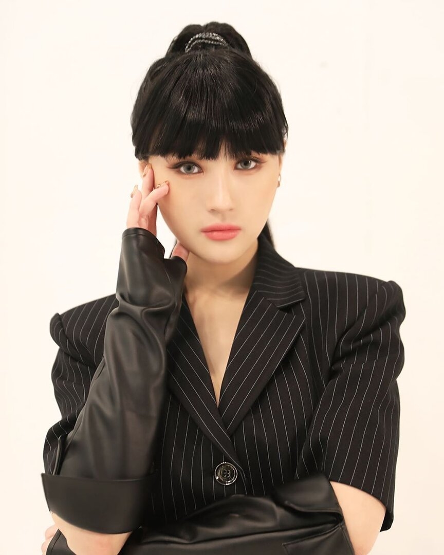 Dreamcatcher - Siyeon (Teaser) 08.jpg
