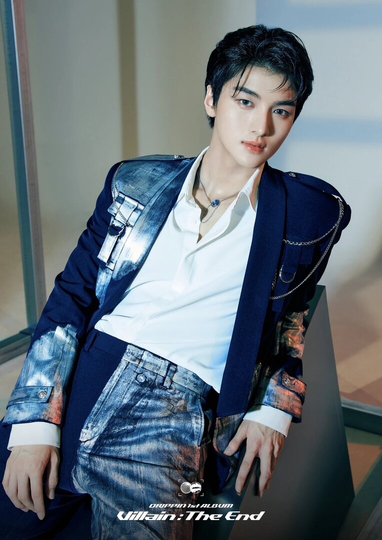 DRIPPIN_Cha_Jun_Ho_Villain_-_The_End_concept_photo_1 copy.jpg