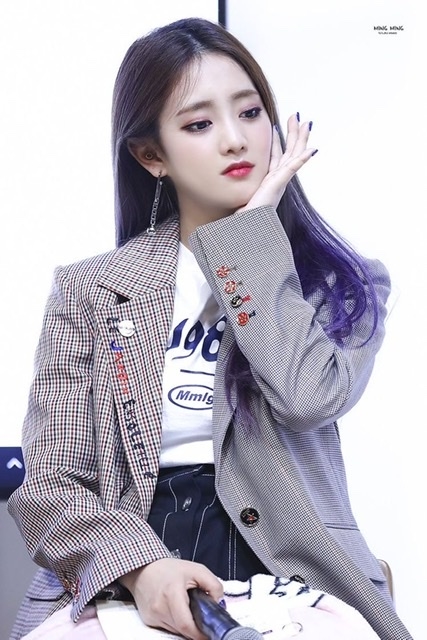 43702