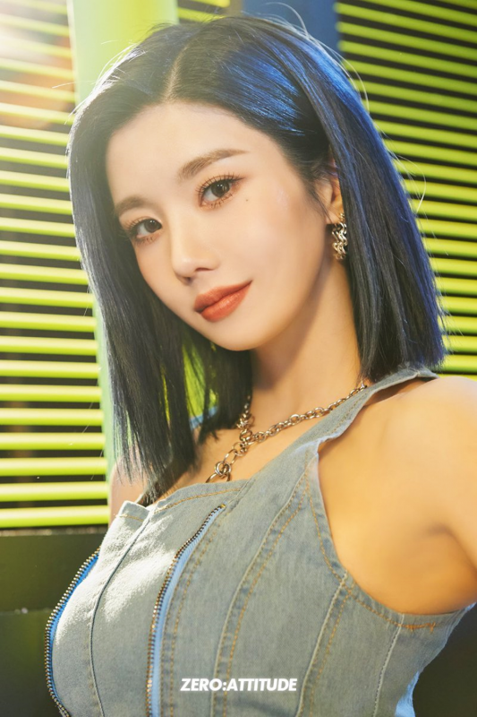 eunbi_blue_hair.png