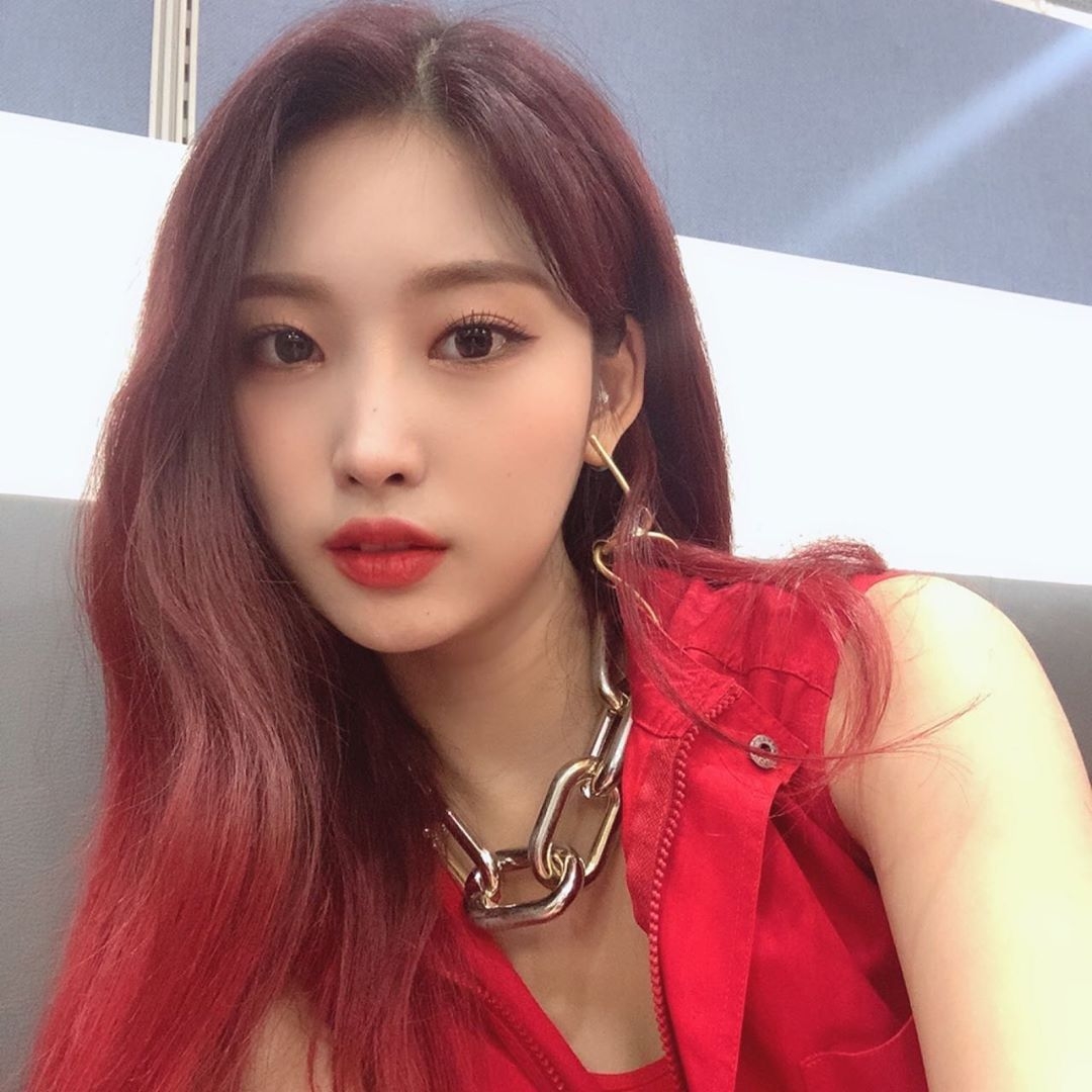 Everglow - Sihyeon (EG Insta) 01.jpg