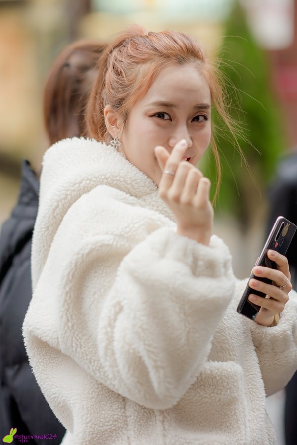 fingerheart.jpg