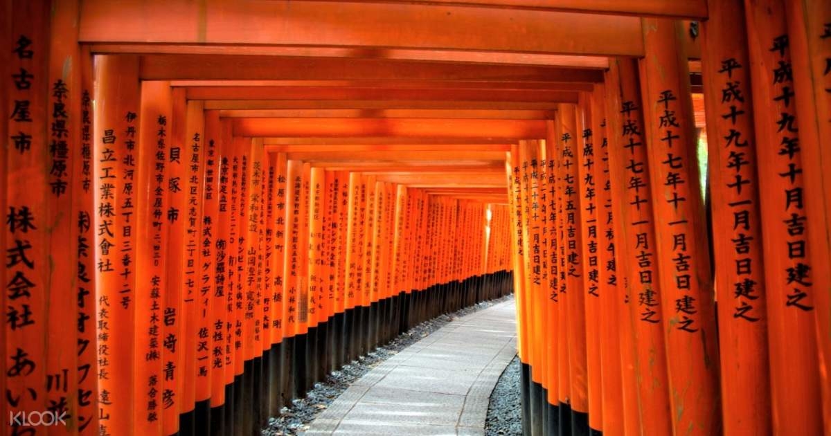 FushimiInari-TaishaShrineTourwithaNationalLicensedGuideinKyoto.jpg