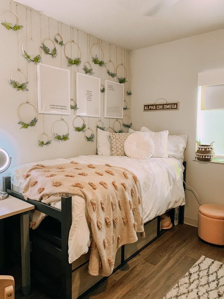 Girls Dorm Decor - TFM.jpeg