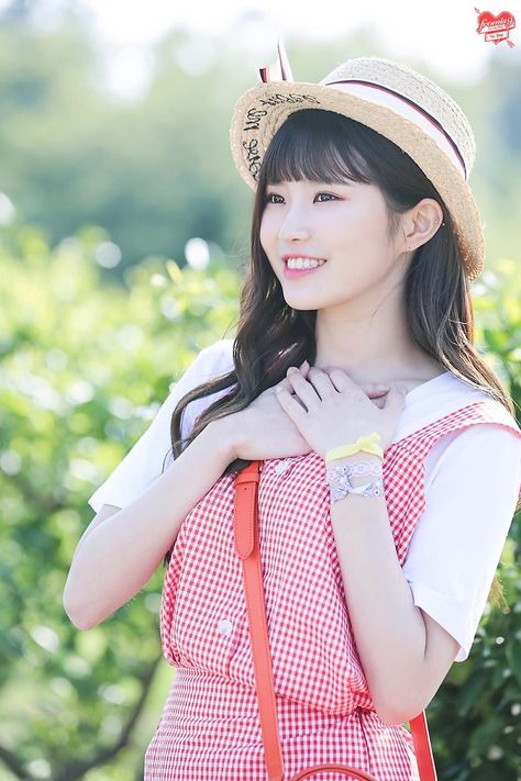 hayounggggg.jpg