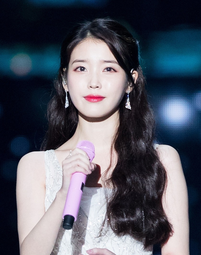 IU_MelOn_Music_Awards_2017_04.jpg