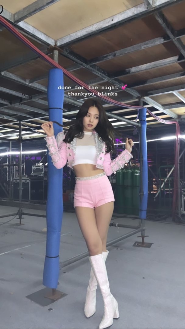 Jennie-after-BLACKPINK-2019-World-Tour-Taipei-Taiwan.jpg