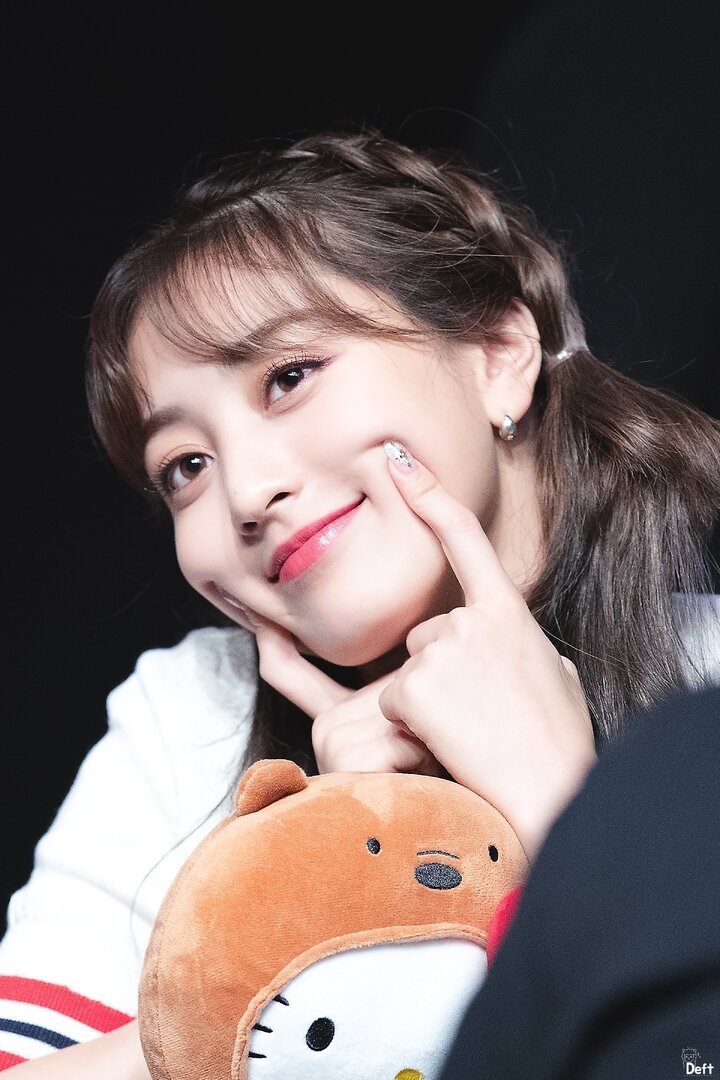 Jihyo3.jpg